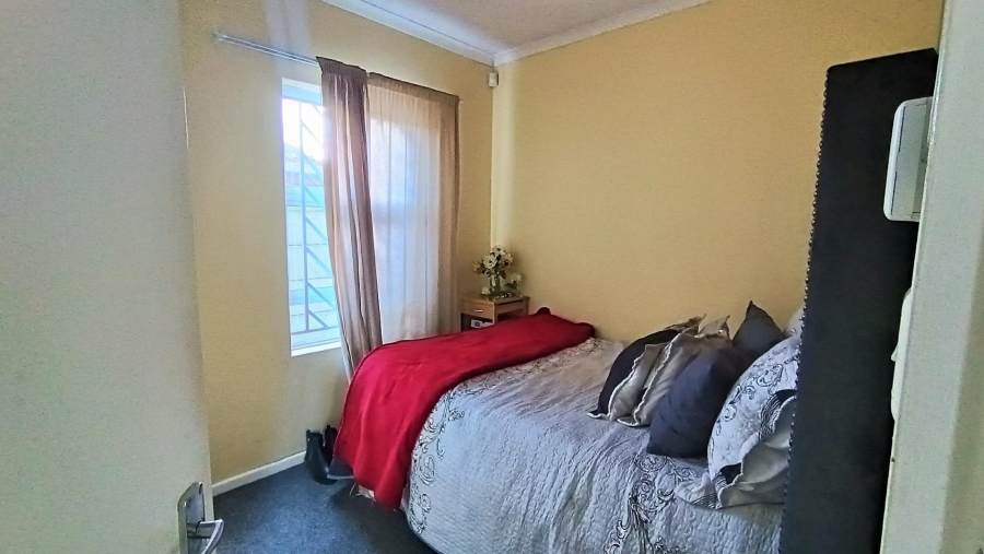 2 Bedroom Property for Sale in The Connifers Western Cape